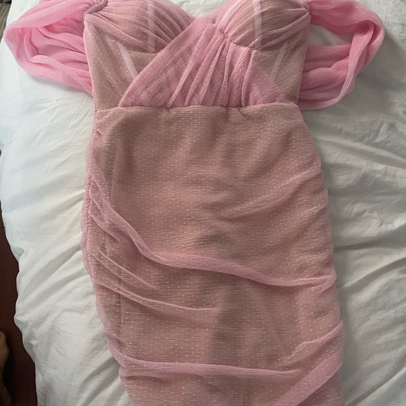 Sexy pink body con dress never worn! - Picture 3 of 3